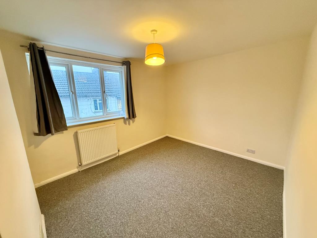 Lot: 101 - THREE STOREY HOUSE FOR IMPROVEMENT - Bedroom one